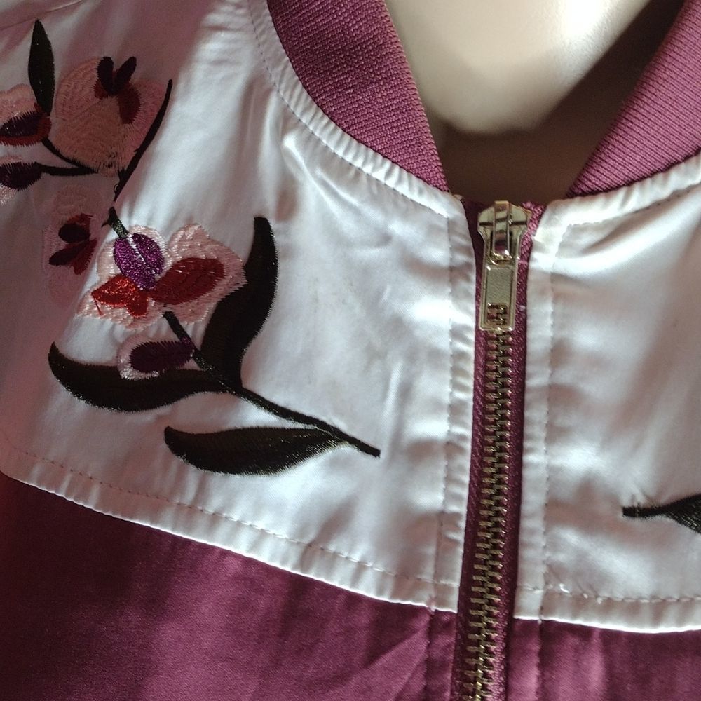 Jacket - Picture 5 of 6